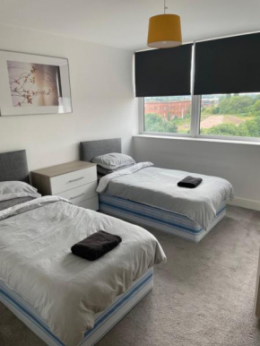 Apt611 2 bedroom serviced apartment - free parking